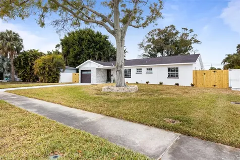 1817 Oregon Avenue NE St Petersburg FL 33703