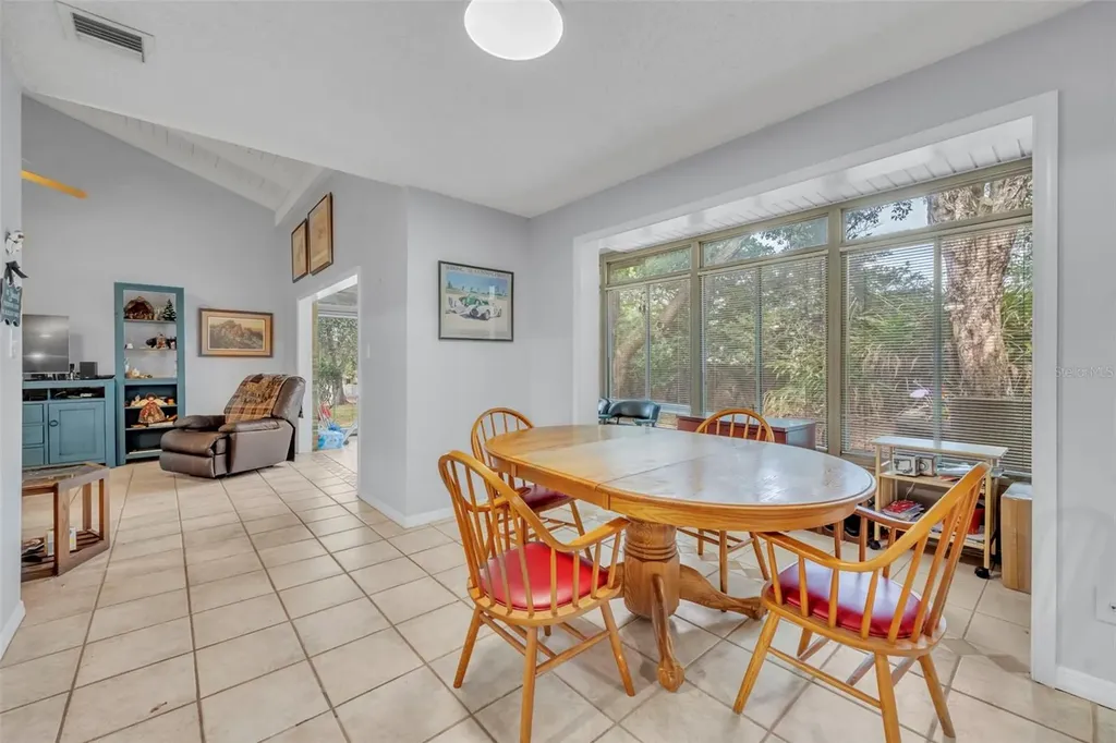 451 Oak Haven Drive Altamonte Springs FL 32701