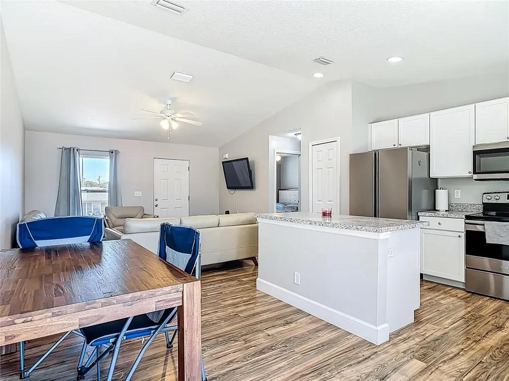 640 Chestnut Avenue Orange City FL 32763