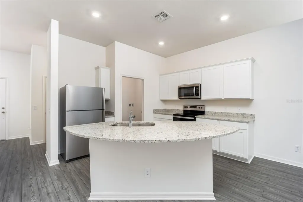 715 Poppy Lane Dundee FL 33838