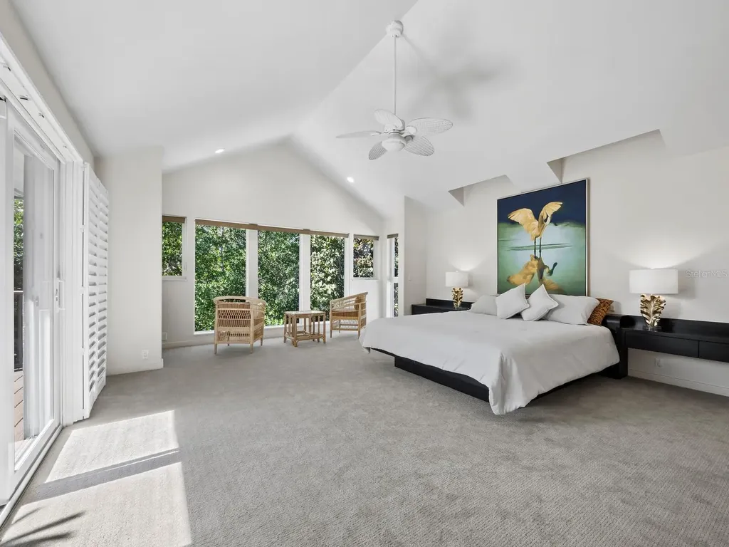 677 Lands End Drive Longboat Key FL 34228