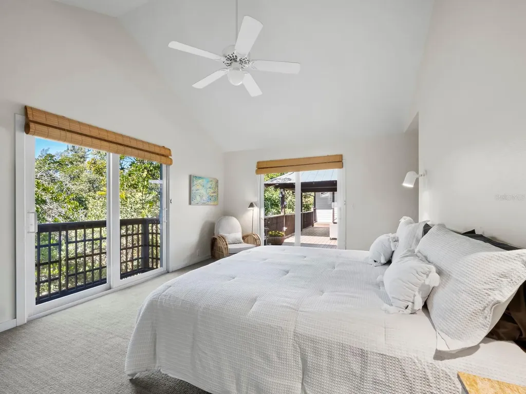 677 Lands End Drive Longboat Key FL 34228