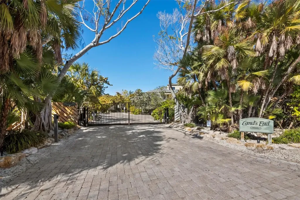 677 Lands End Drive Longboat Key FL 34228