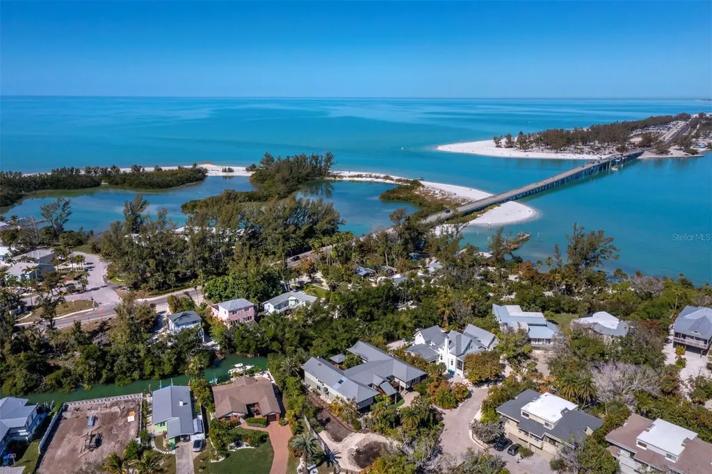 677 Lands End Drive Longboat Key FL 34228