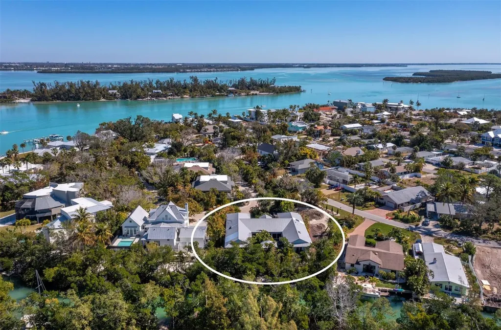 677 Lands End Drive Longboat Key FL 34228