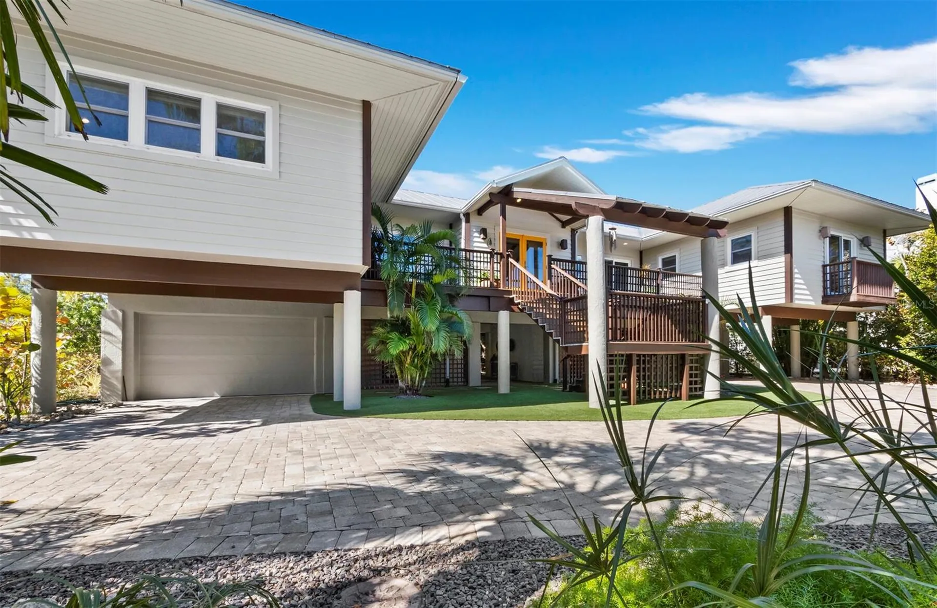 677 Lands End Drive Longboat Key FL 34228