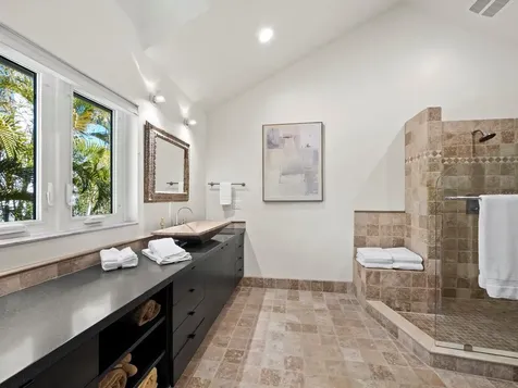 677 Lands End Drive Longboat Key FL 34228