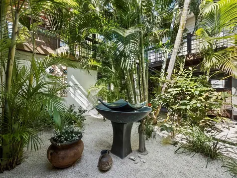 677 Lands End Drive Longboat Key FL 34228