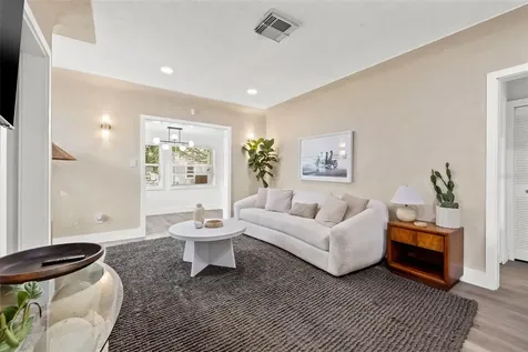 3731 6th Avenue N St Petersburg FL 33713