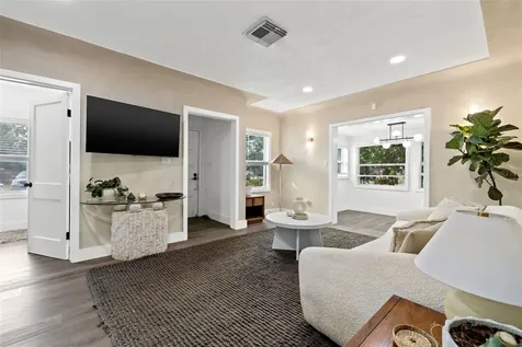 3731 6th Avenue N St Petersburg FL 33713