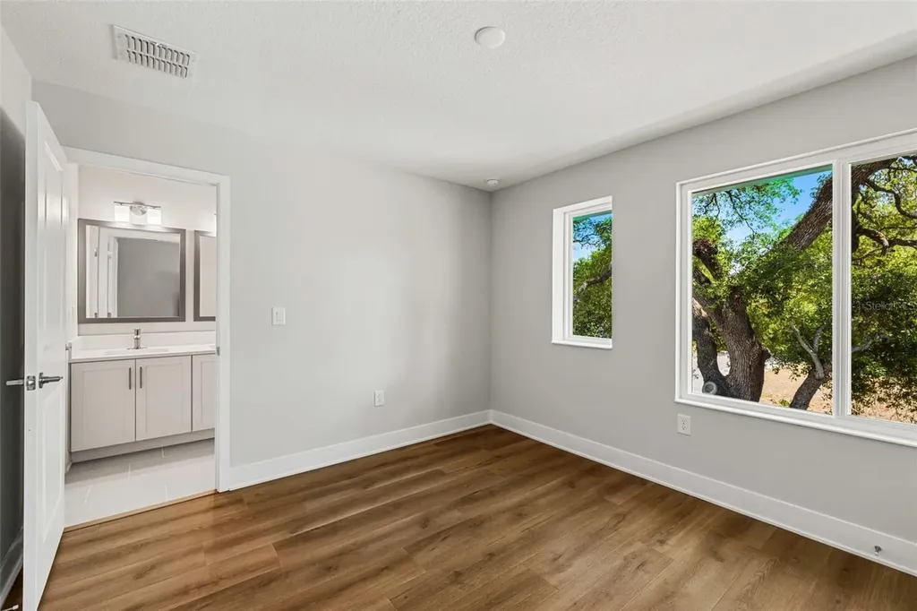 1005 W Cypress Street Tampa FL 33606