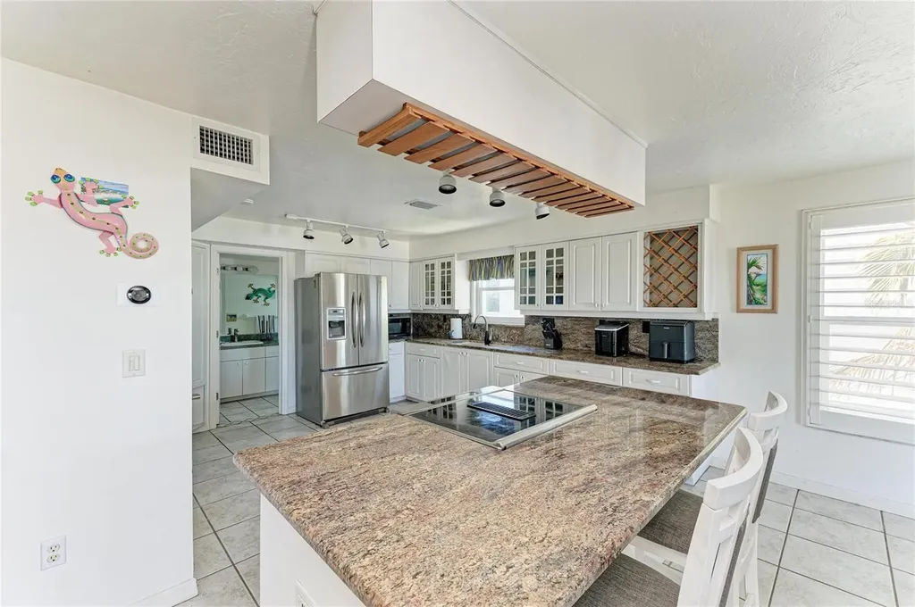 872 North Shore Drive Anna Maria FL 34216