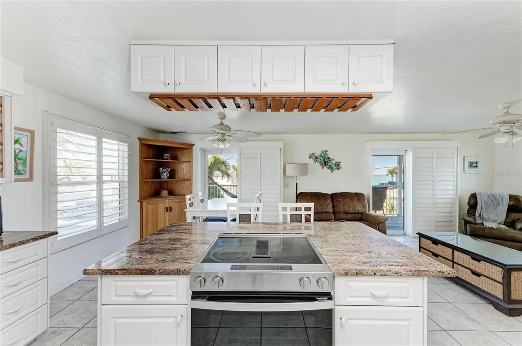 872 North Shore Drive Anna Maria FL 34216