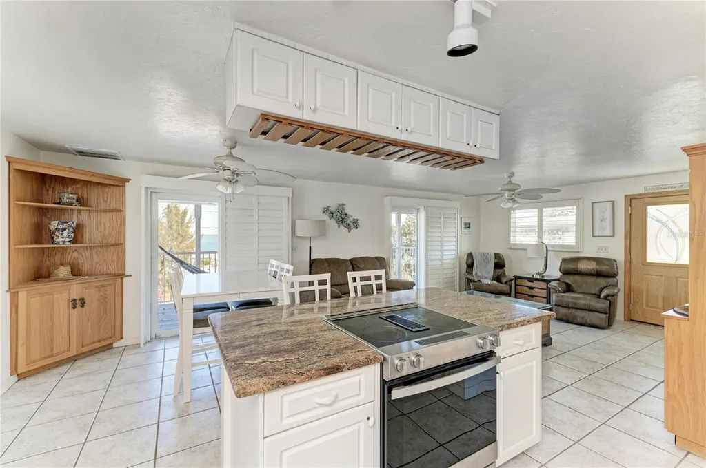 872 North Shore Drive Anna Maria FL 34216