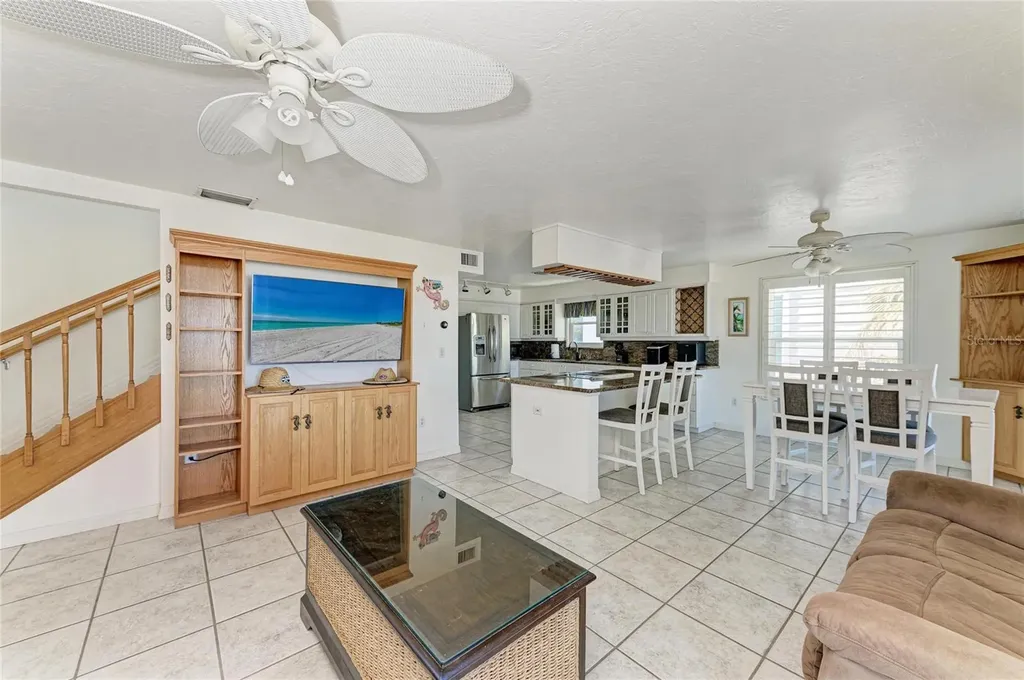 872 North Shore Drive Anna Maria FL 34216