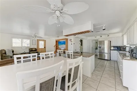 872 North Shore Drive Anna Maria FL 34216