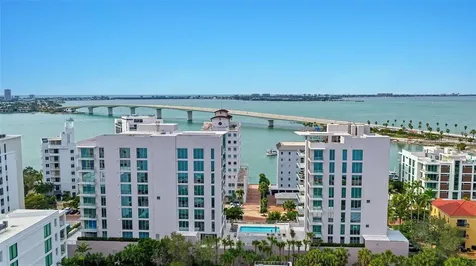223 Golden Gate Point Sarasota FL 34236
