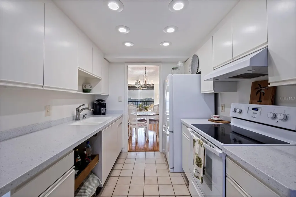 1320 Pasadena Avenue S South Pasadena FL 33707