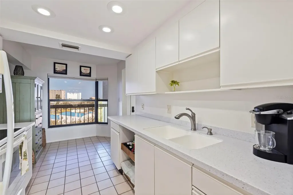 1320 Pasadena Avenue S South Pasadena FL 33707