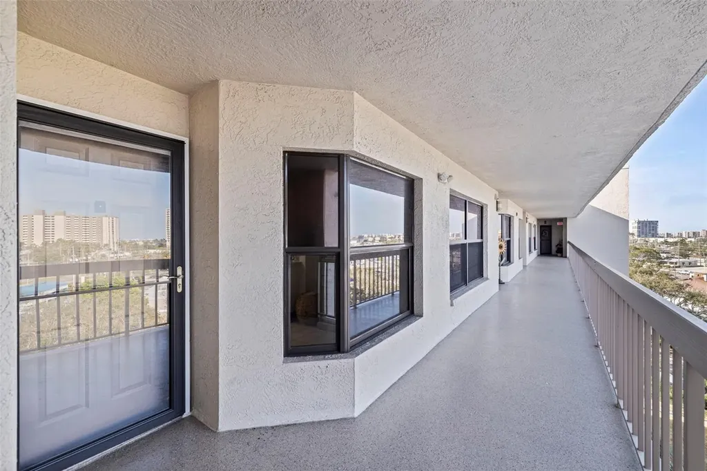 1320 Pasadena Avenue S South Pasadena FL 33707