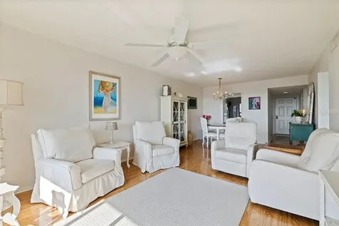 1320 Pasadena Avenue S South Pasadena FL 33707