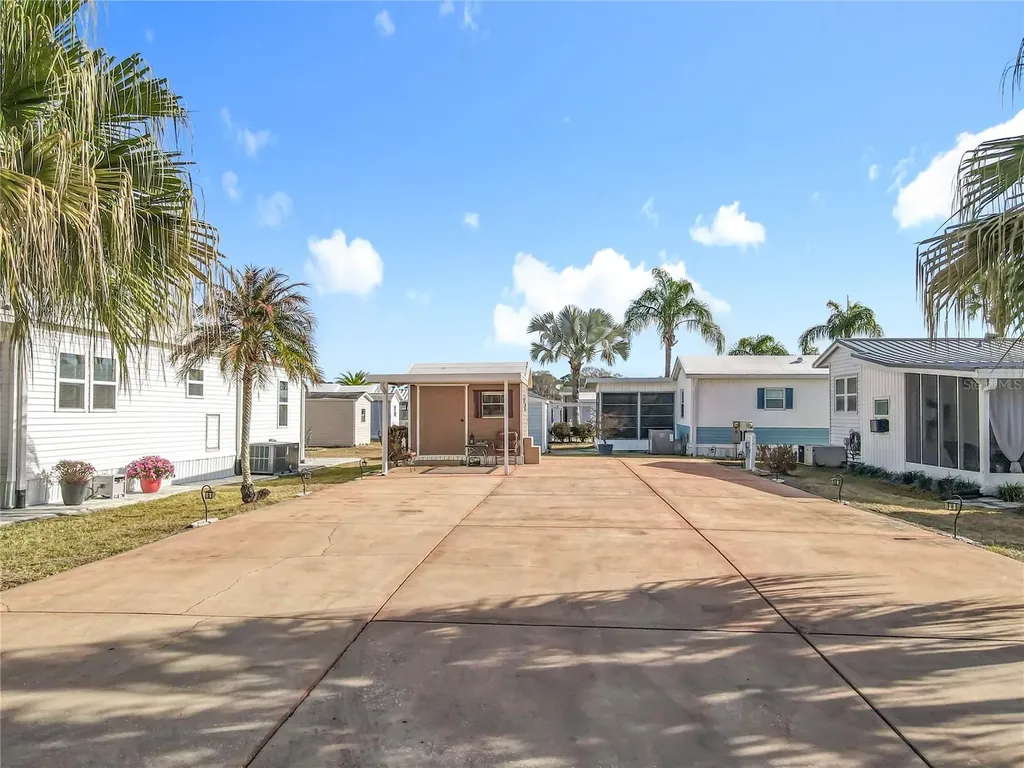 450 Pine Loop Frostproof FL 33843