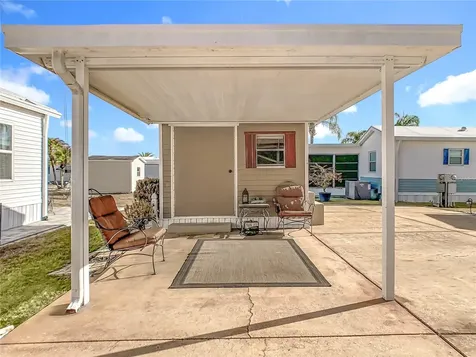 450 Pine Loop Frostproof FL 33843