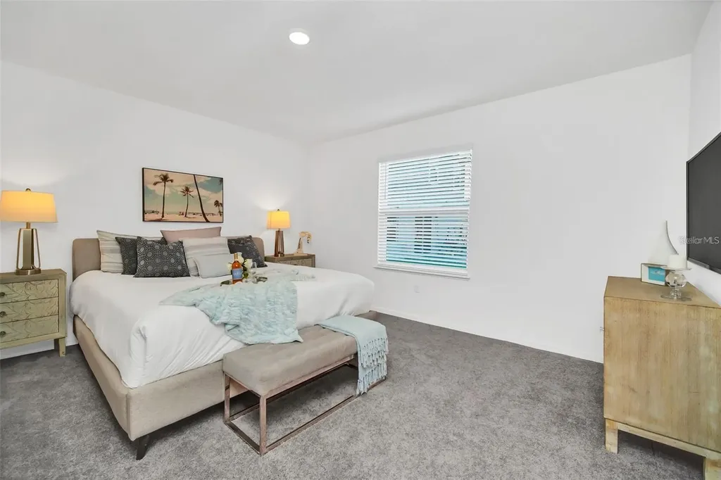 1154 Oak Bluff Drive Davenport FL 33837