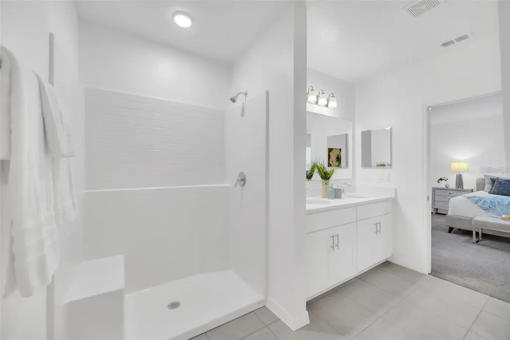 1154 Oak Bluff Drive Davenport FL 33837