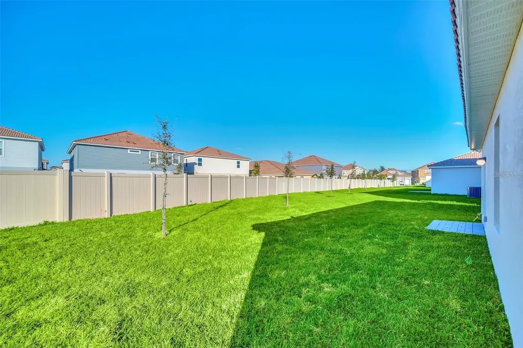 1154 Oak Bluff Drive Davenport FL 33837