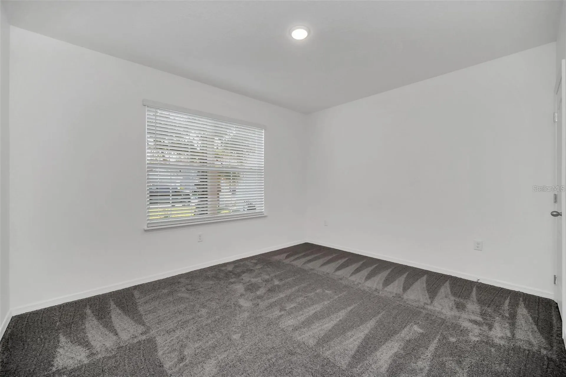 1154 Oak Bluff Drive Davenport FL 33837