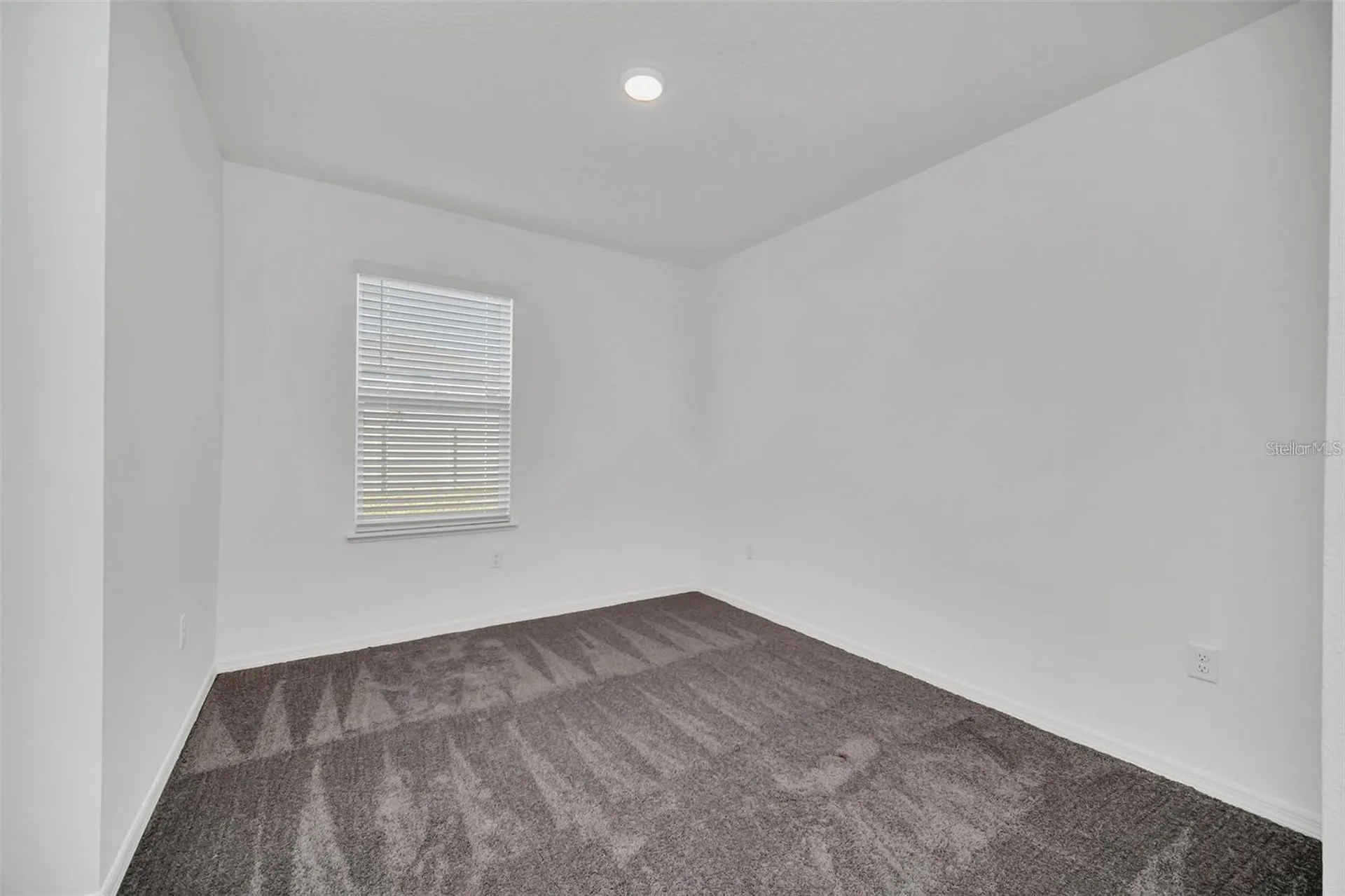1154 Oak Bluff Drive Davenport FL 33837