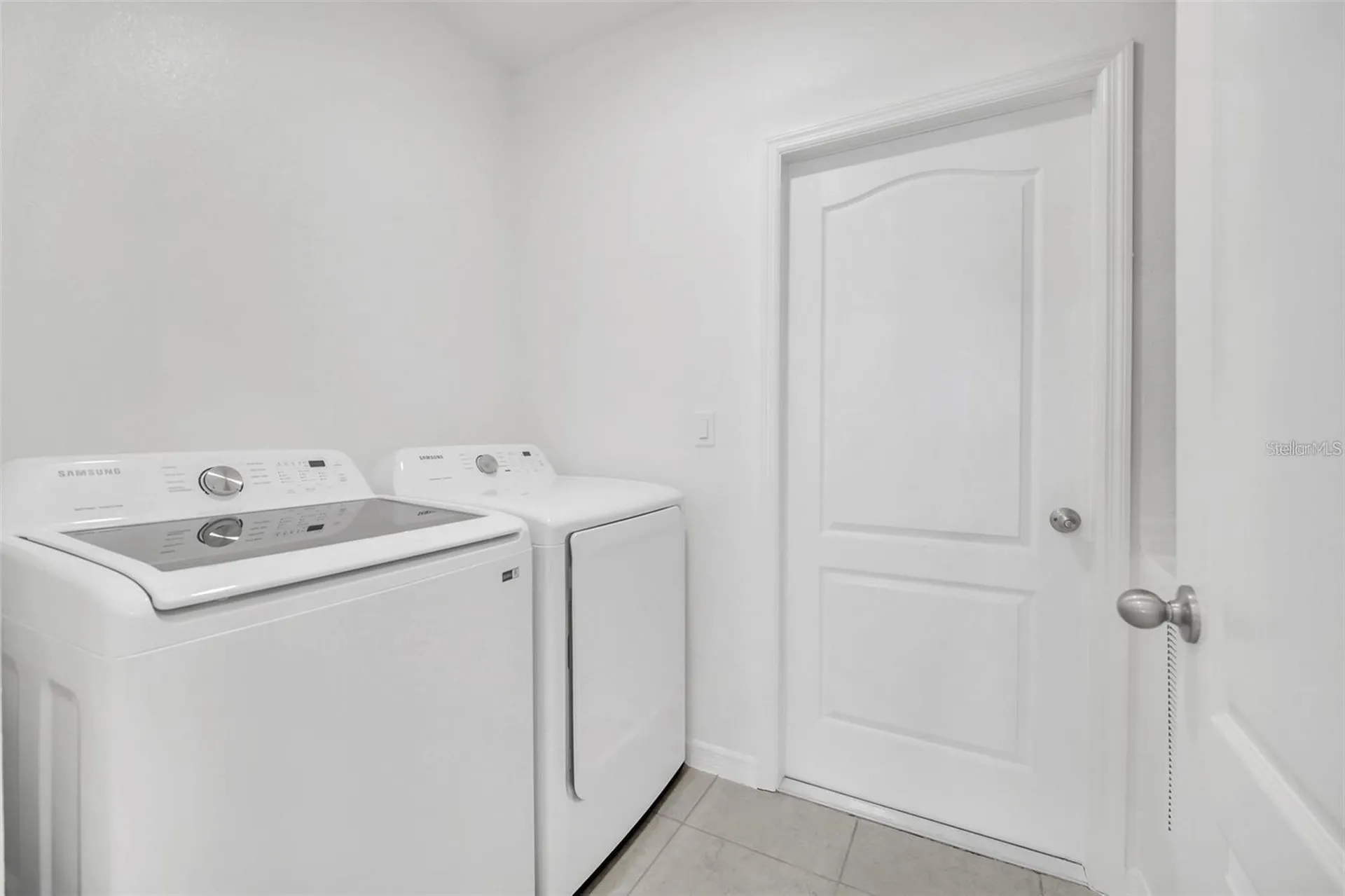 1154 Oak Bluff Drive Davenport FL 33837