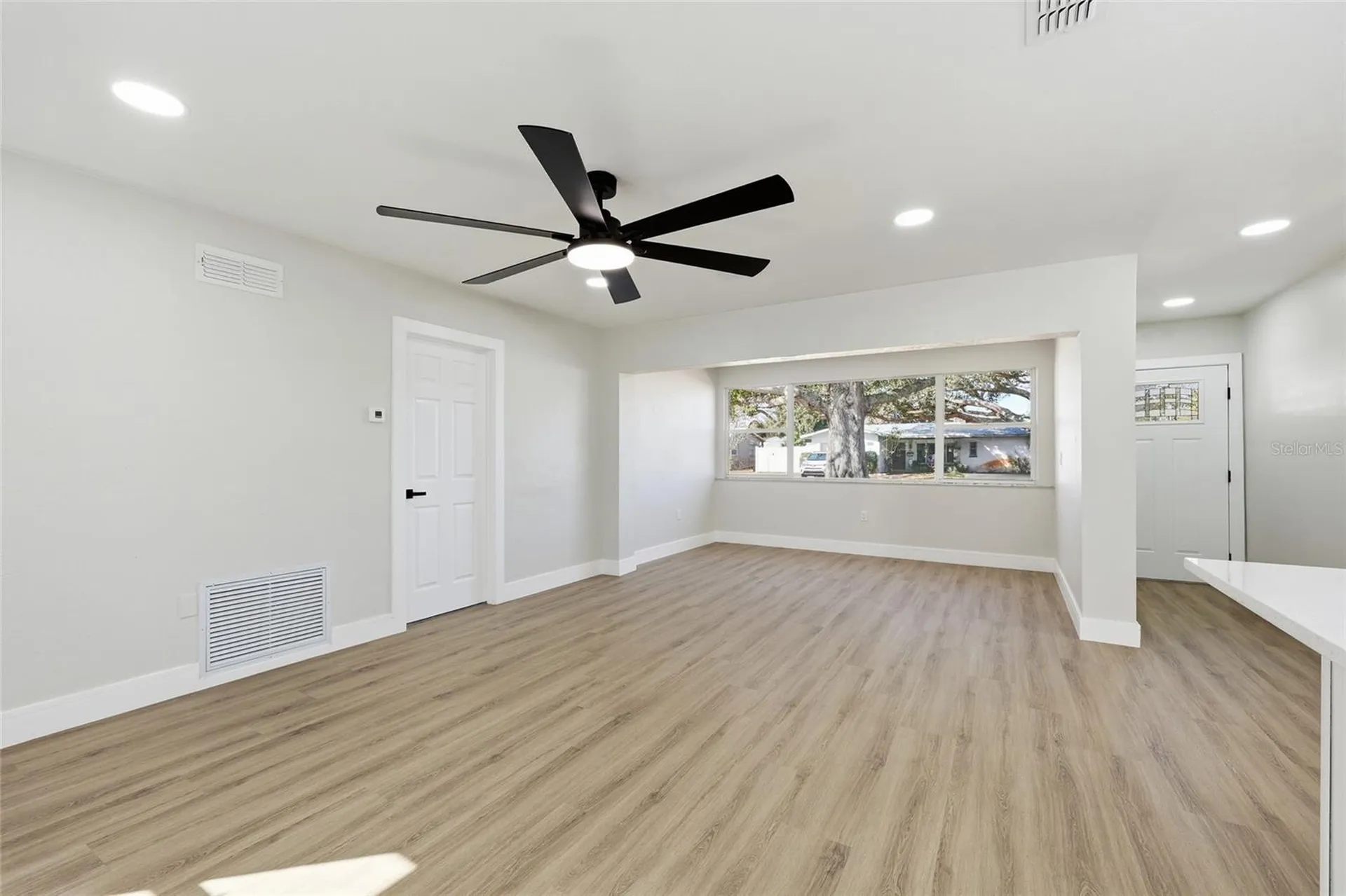 5550 5th Way S St Petersburg FL 33705