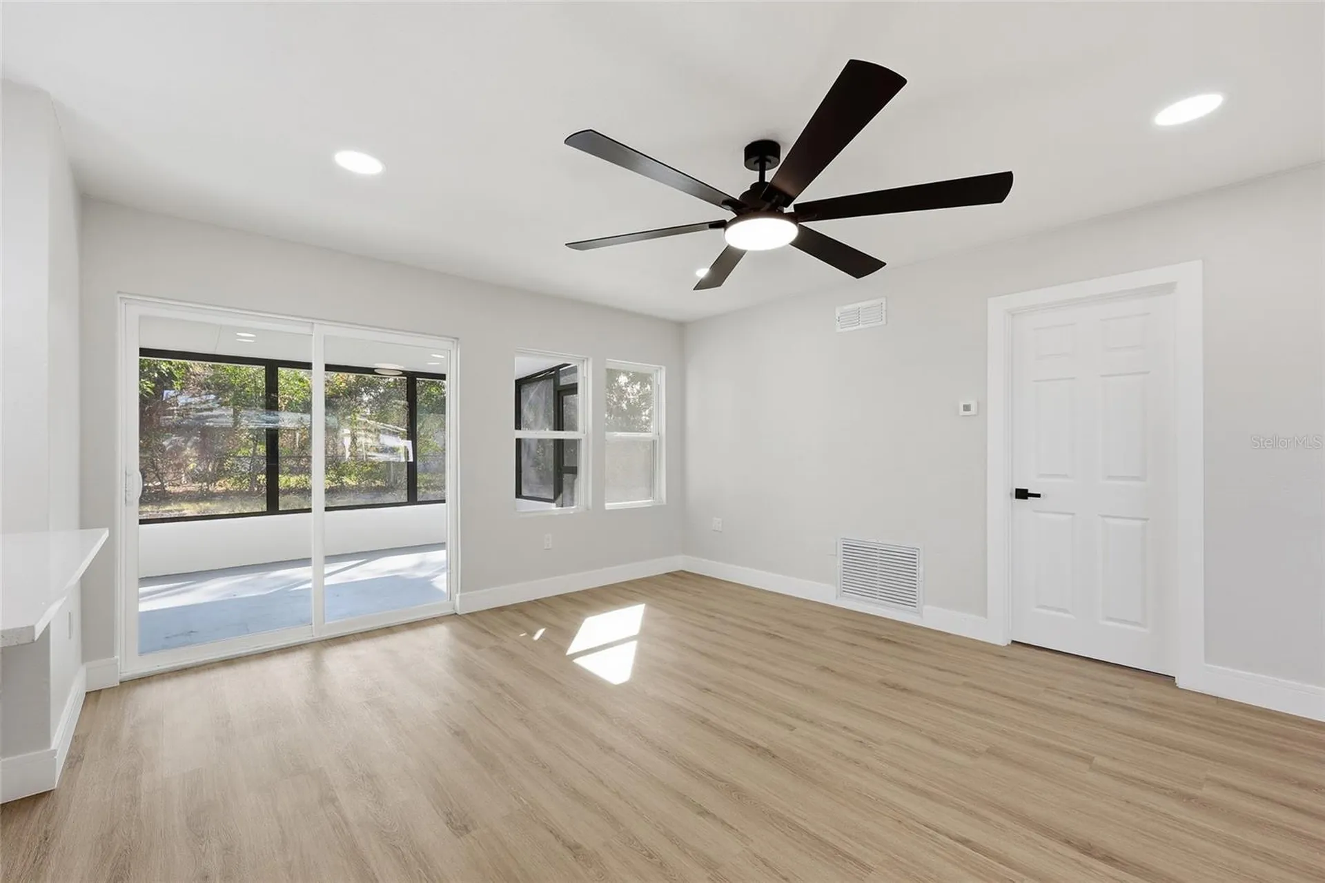 5550 5th Way S St Petersburg FL 33705