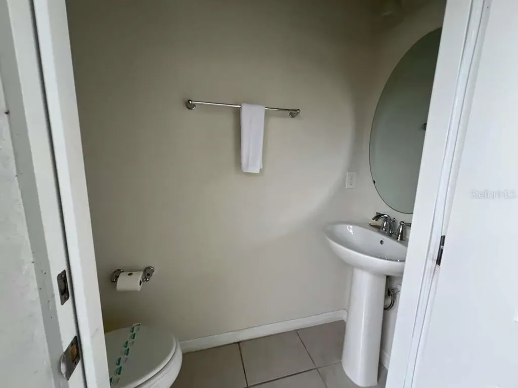 2458 Dubai Street Kissimmee FL 34747