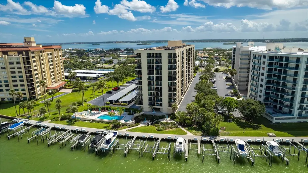 690 Island Way Clearwater Beach FL 33767