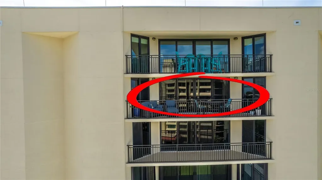 690 Island Way Clearwater Beach FL 33767