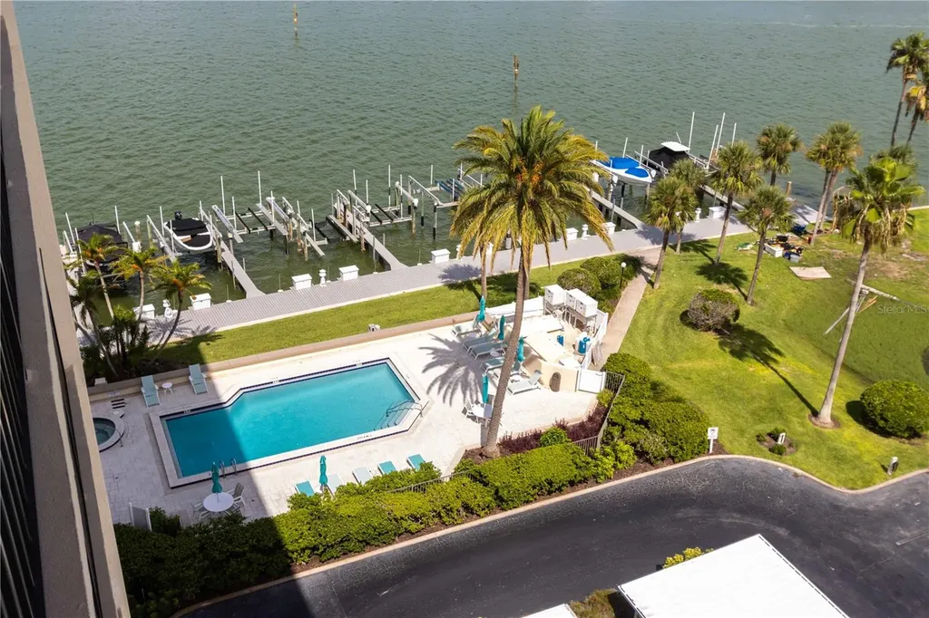 690 Island Way Clearwater Beach FL 33767