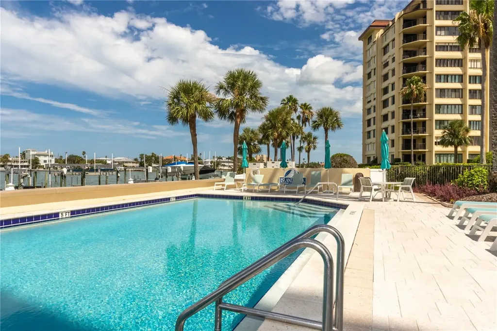 690 Island Way Clearwater Beach FL 33767