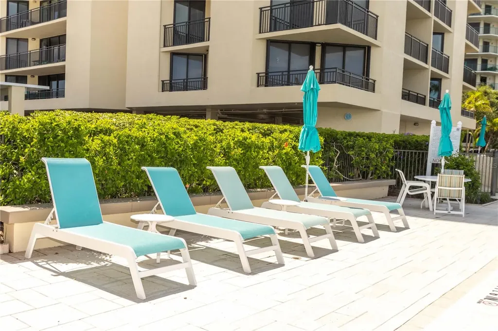 690 Island Way Clearwater Beach FL 33767