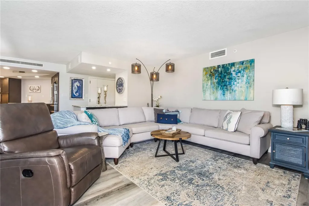 690 Island Way Clearwater Beach FL 33767