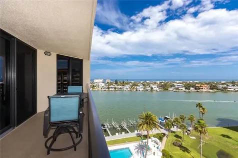 690 Island Way Clearwater Beach FL 33767