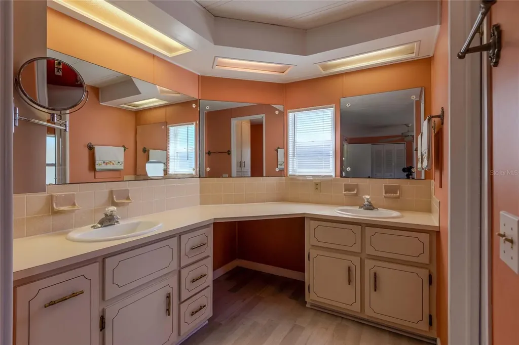 2100 Kings Highway Punta Gorda FL 33980