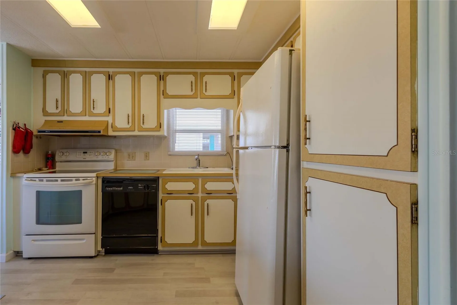 2100 Kings Highway Punta Gorda FL 33980