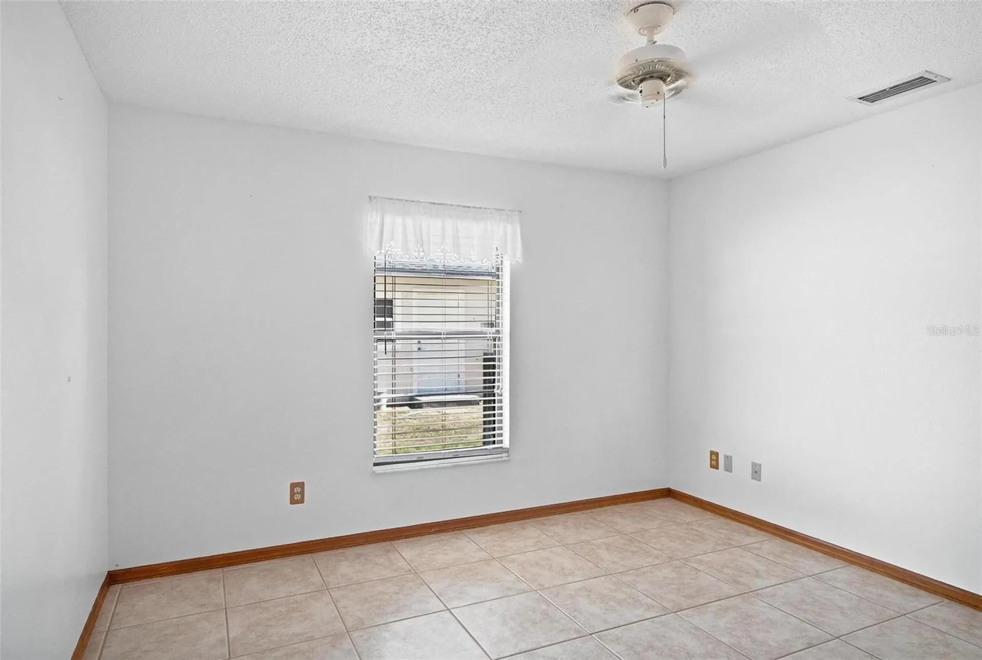 1345 Blythe Avenue Deltona FL 32725