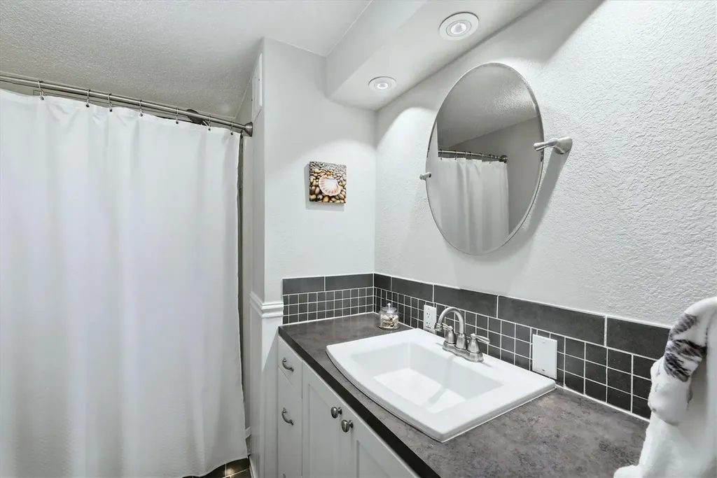 6222 Falcon Drive Englewood FL 34224
