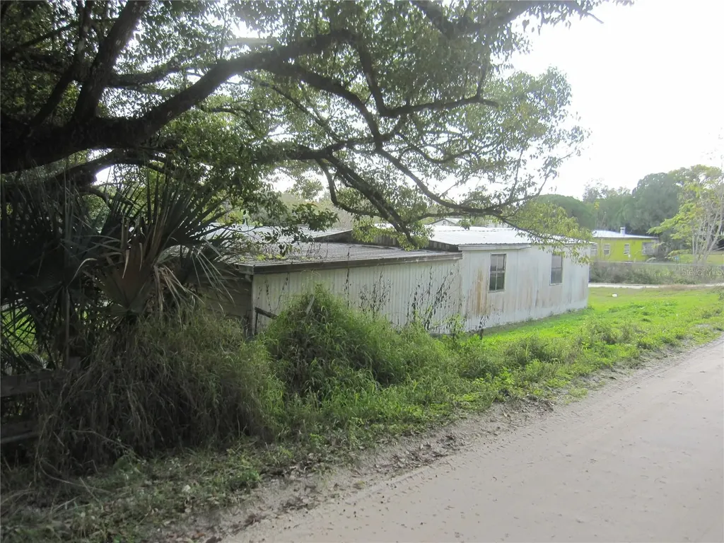 37736 Phelps Road Zephyrhills FL 33541