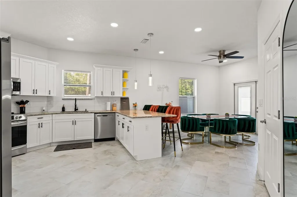 7911 N Packwood Avenue Tampa FL 33604