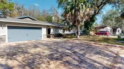 9016 Hogans Bend Tampa FL 33647